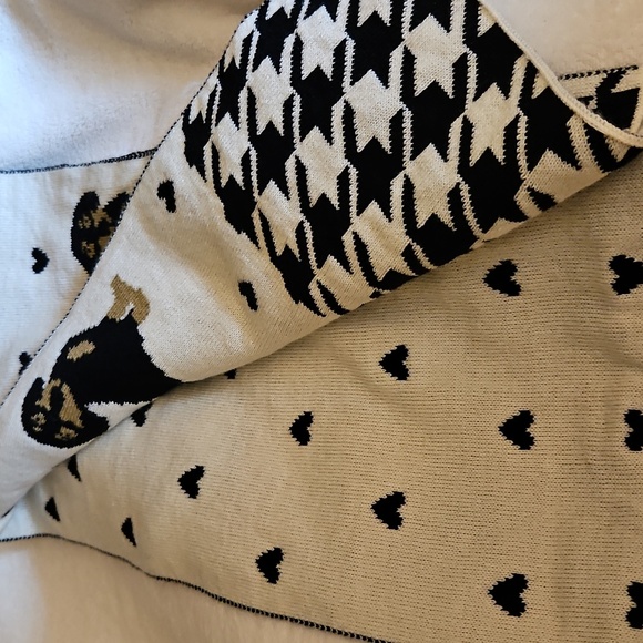 BARK Houndstooth Hearts Dachshund Knit Scarf and Black Beanie Set - Picture 6 of 9